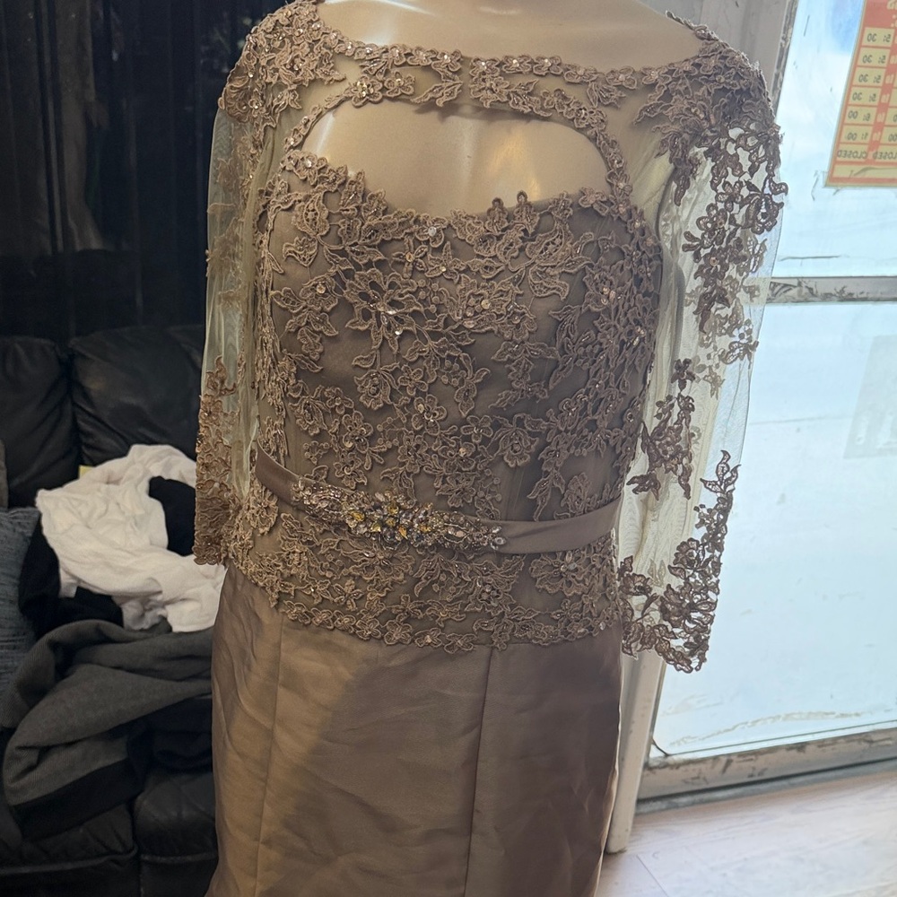 MGNY Gold Dress - Picture 6 of 7